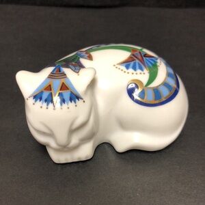 Elizabeth Arden: The Treasure of the Pharaohs Cat Pomander